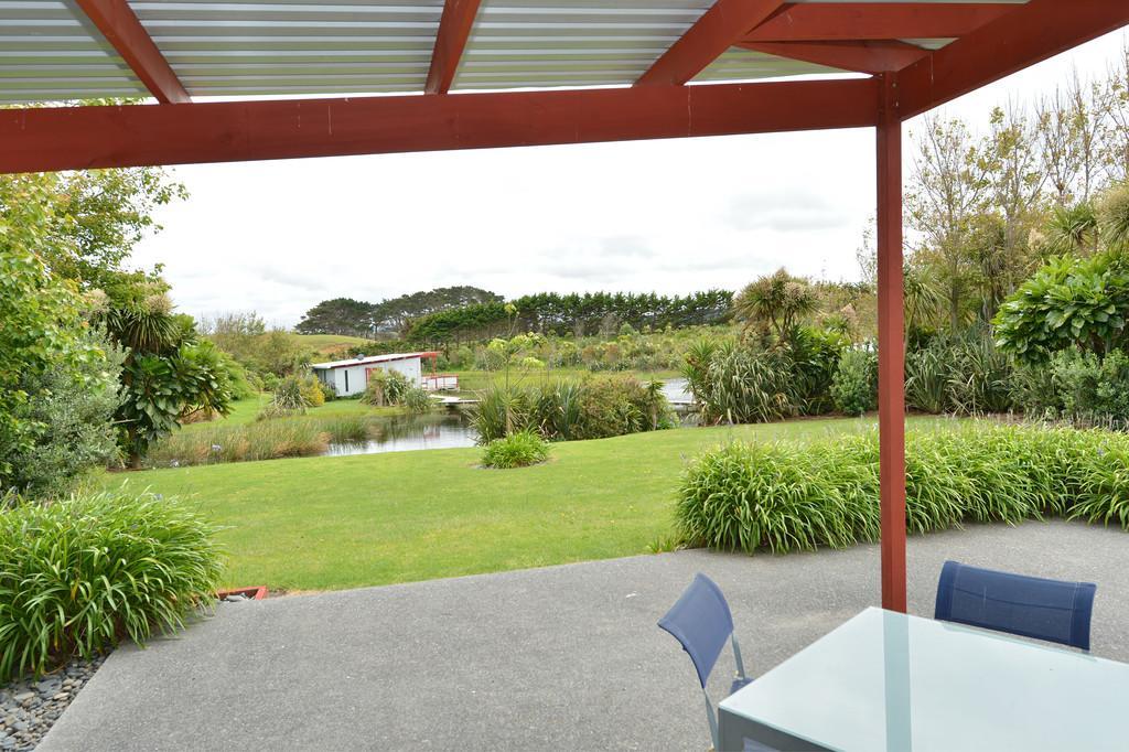 The Lakes - Kai Iwi Lakes Exclusive Retreat Kaihu Buitenkant foto